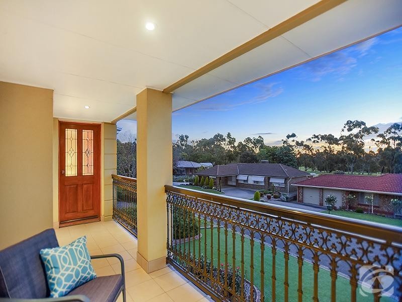 33 Waverley Drive, Willunga SA 5172