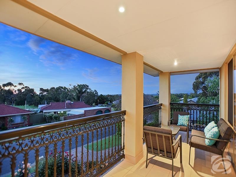 33 Waverley Drive, Willunga SA 5172