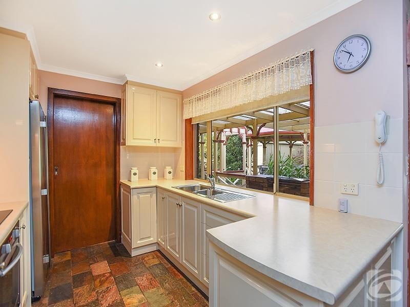 33 Waverley Drive, Willunga SA 5172