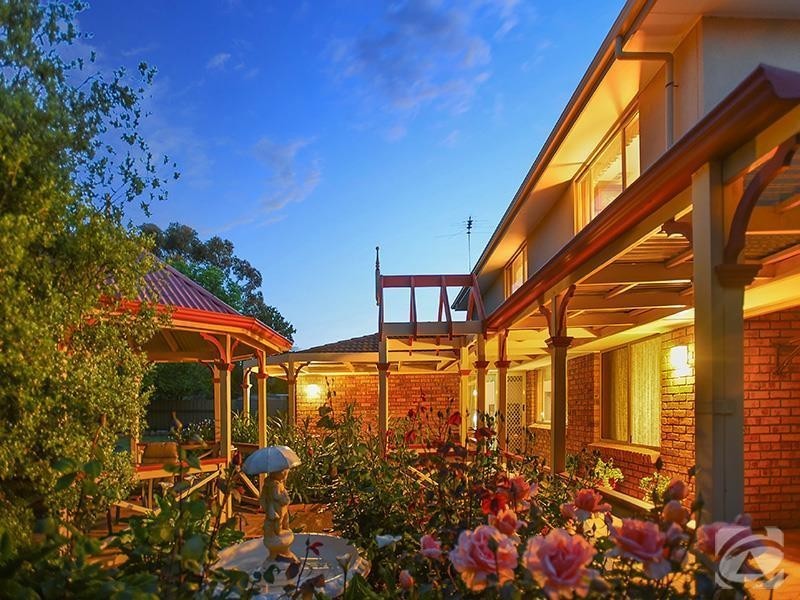 33 Waverley Drive, Willunga SA 5172