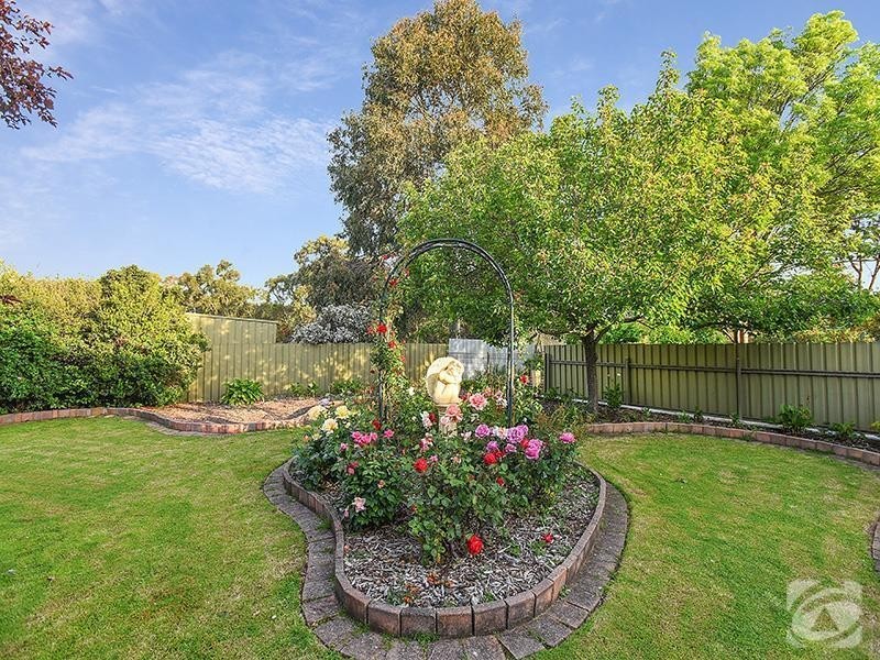 33 Waverley Drive, Willunga SA 5172