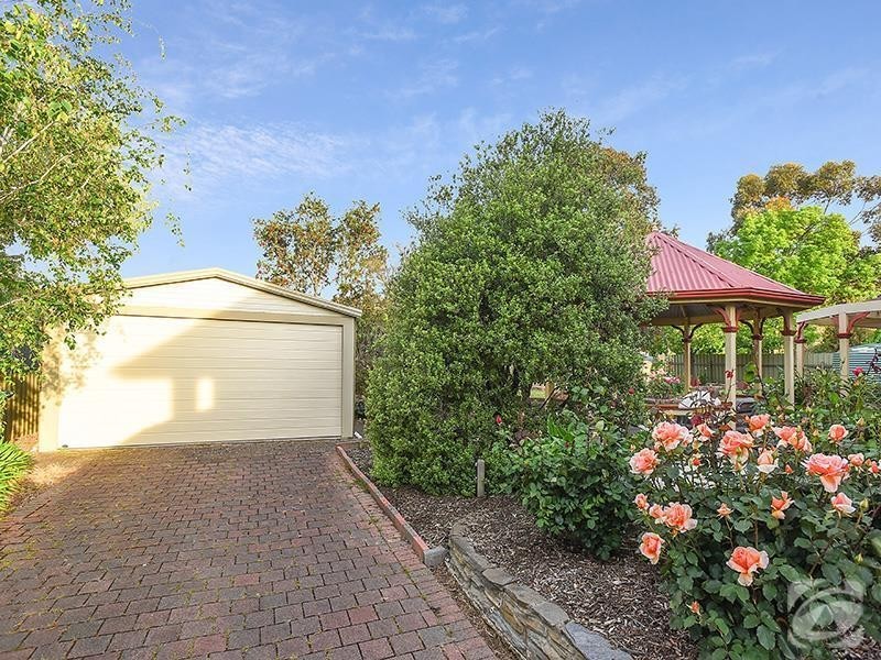 33 Waverley Drive, Willunga SA 5172
