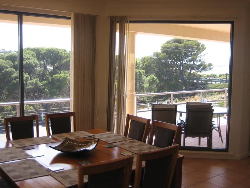 4 The Parkway, Victor Harbor SA 5211