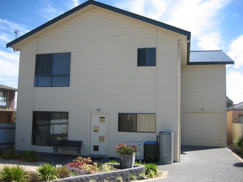 4 The Parkway, Victor Harbor SA 5211