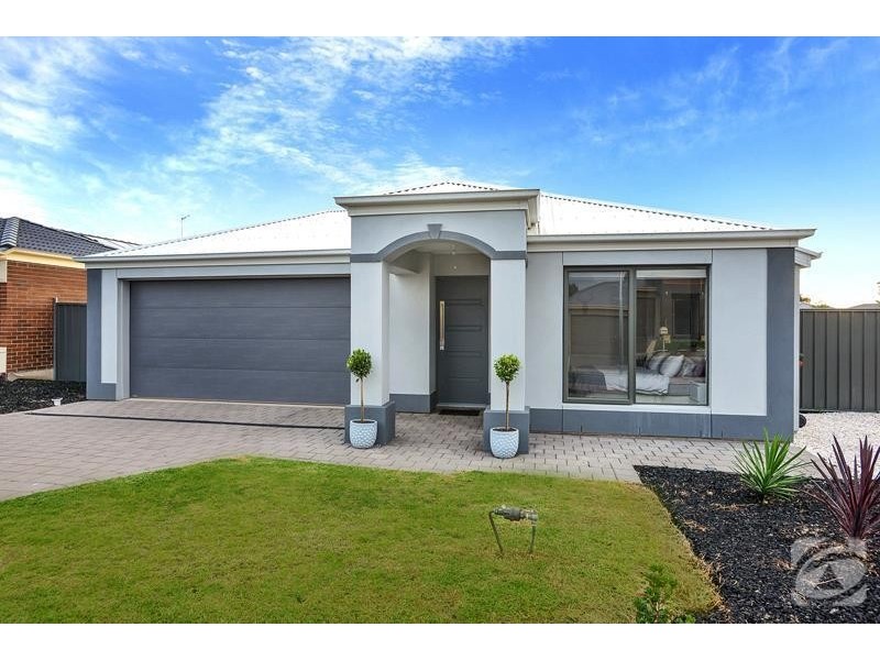33 Sunderland Crescent, Seaford SA 5169