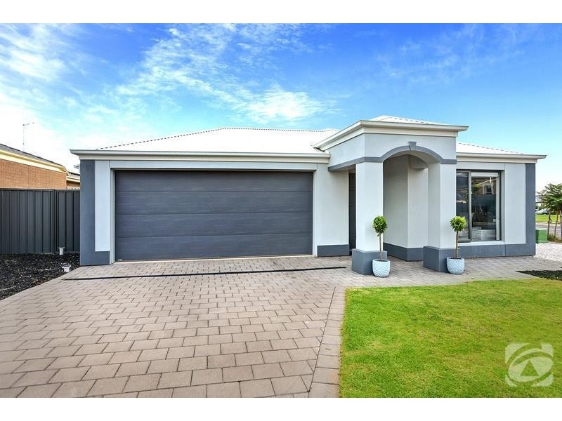 33 Sunderland Crescent, Seaford SA 5169