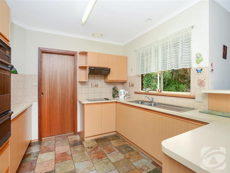 6 Richards Road, Willunga SA 5172