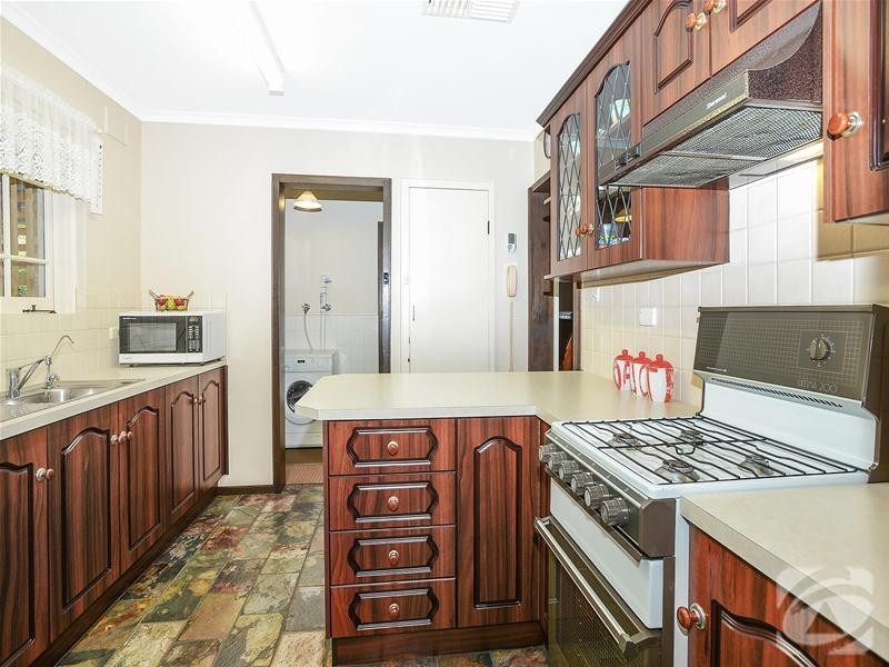 12 Wooldridge Street, Morphett Vale SA 5162