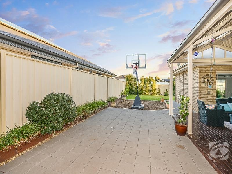 27 Buoy Crescent, Seaford Meadows SA 5169