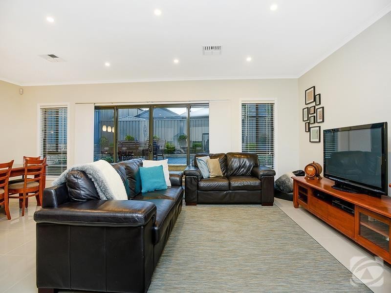 52 Serafino Drive, Noarlunga Downs SA 5168