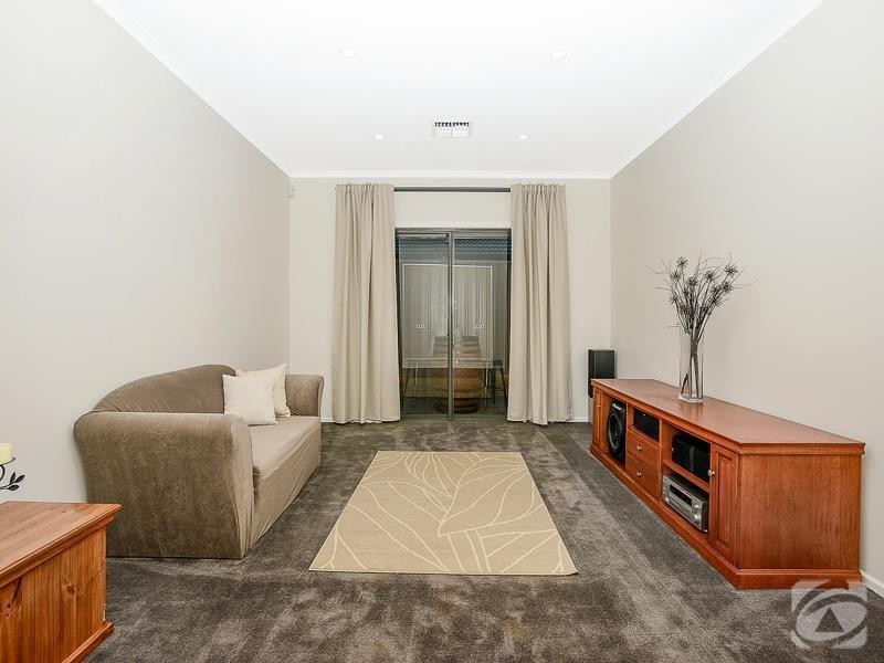 52 Serafino Drive, Noarlunga Downs SA 5168