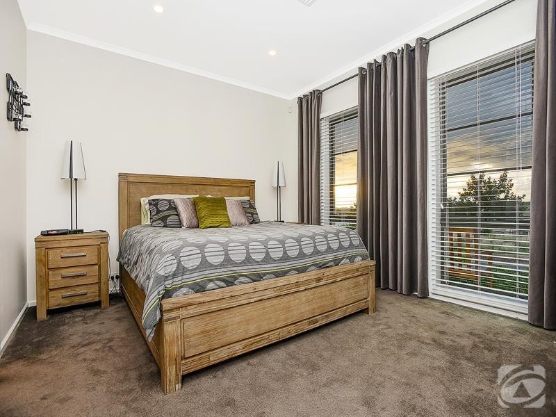 52 Serafino Drive, Noarlunga Downs SA 5168