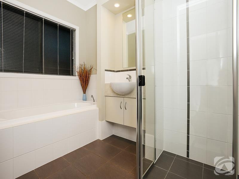 52 Serafino Drive, Noarlunga Downs SA 5168