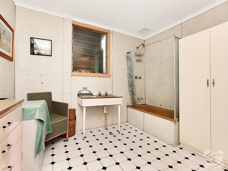 13 Moore Street, Willunga SA 5172