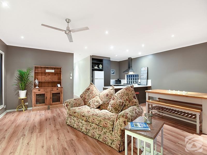 25 Pinkgum Avenue, Aldinga Beach SA 5173