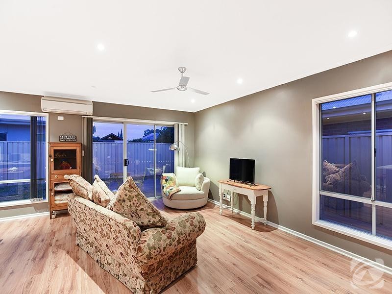 25 Pinkgum Avenue, Aldinga Beach SA 5173