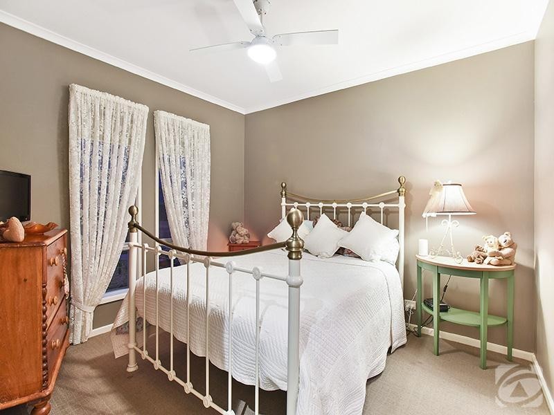 25 Pinkgum Avenue, Aldinga Beach SA 5173