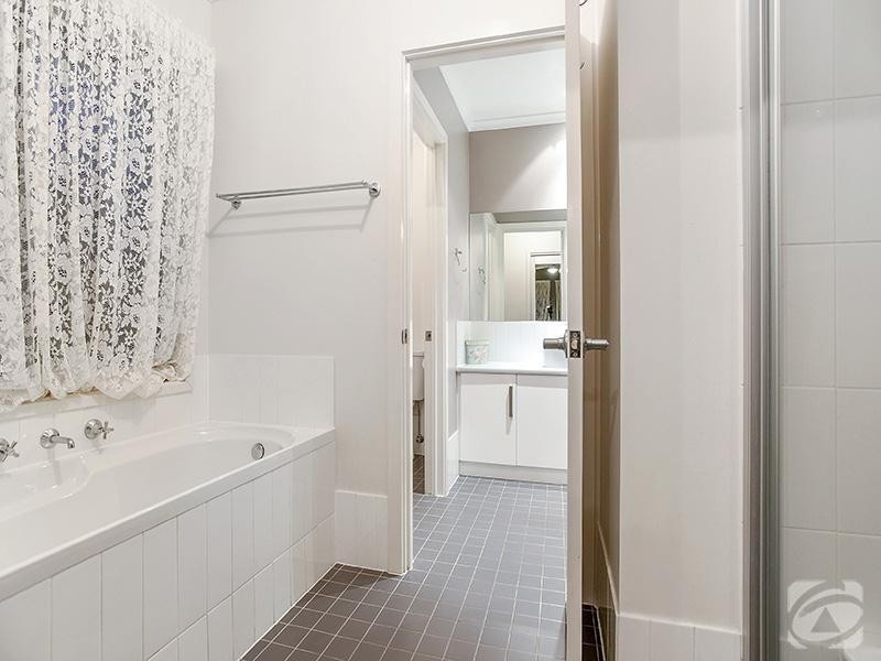 25 Pinkgum Avenue, Aldinga Beach SA 5173