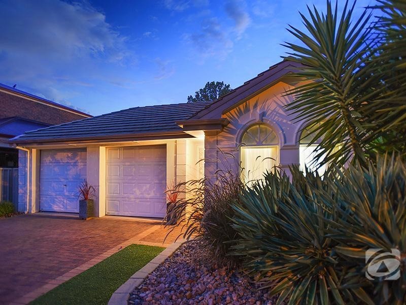 15 Grand Boulevard, Seaford Rise SA 5169