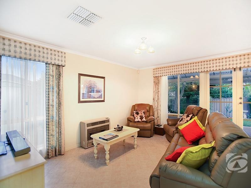 15 Grand Boulevard, Seaford Rise SA 5169