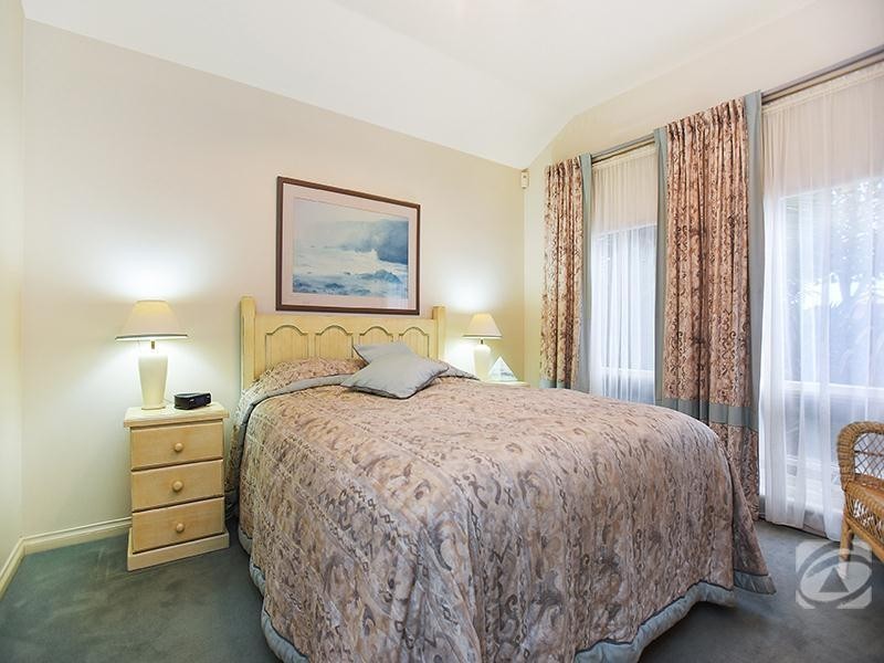 15 Grand Boulevard, Seaford Rise SA 5169