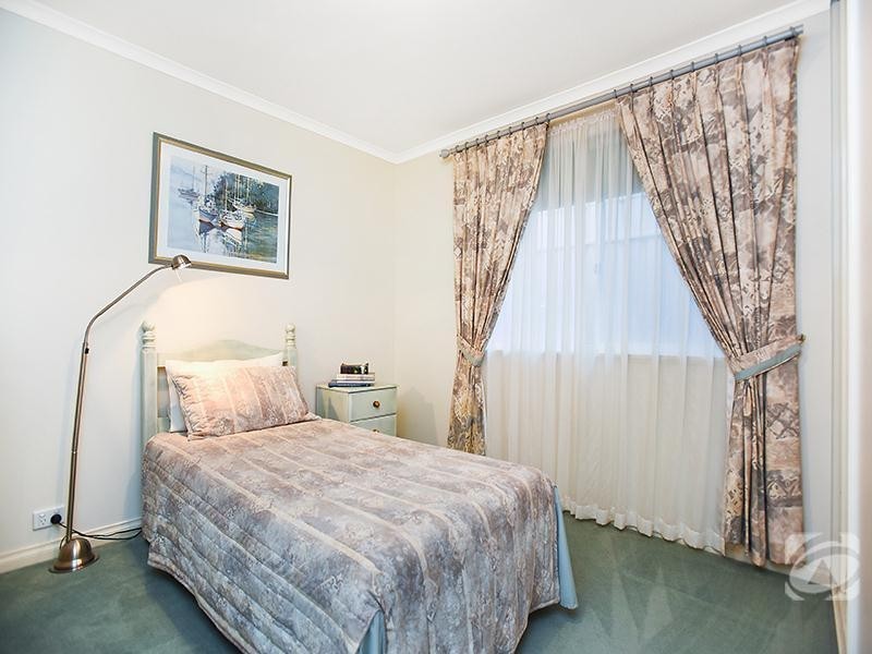 15 Grand Boulevard, Seaford Rise SA 5169