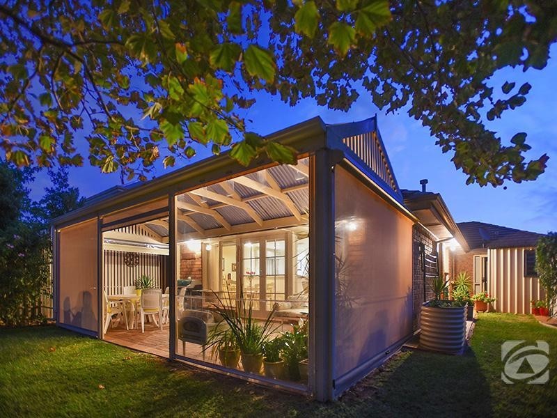 15 Grand Boulevard, Seaford Rise SA 5169