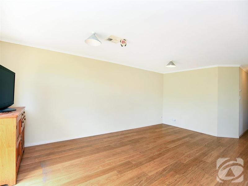 37 Whinnerah Avenue, Aldinga Beach SA 5173