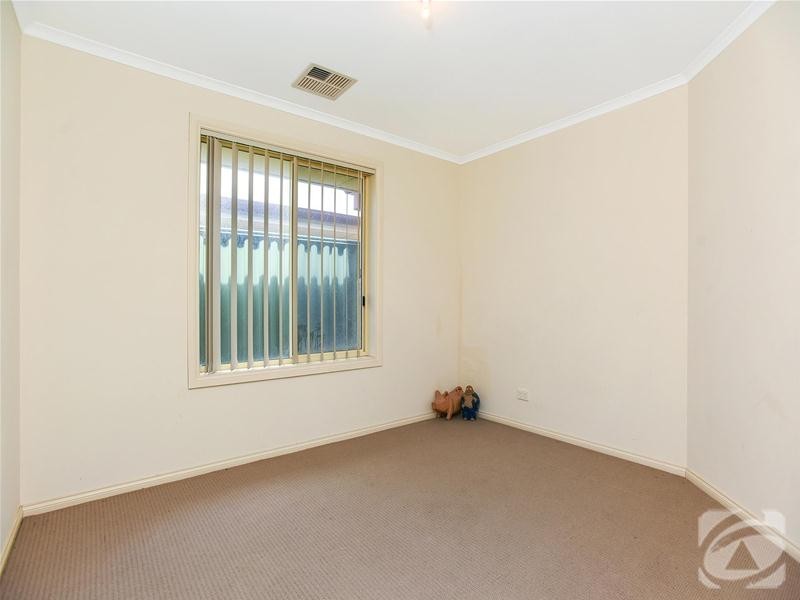 37 Whinnerah Avenue, Aldinga Beach SA 5173