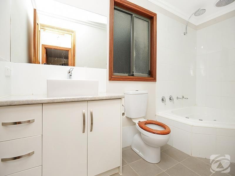 8 Bushing Court, Mclaren Vale SA 5171