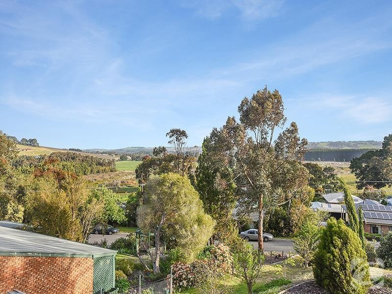 10 Ian Street, Mount Compass SA 5210