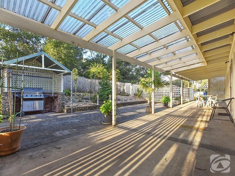 10 Ian Street, Mount Compass SA 5210