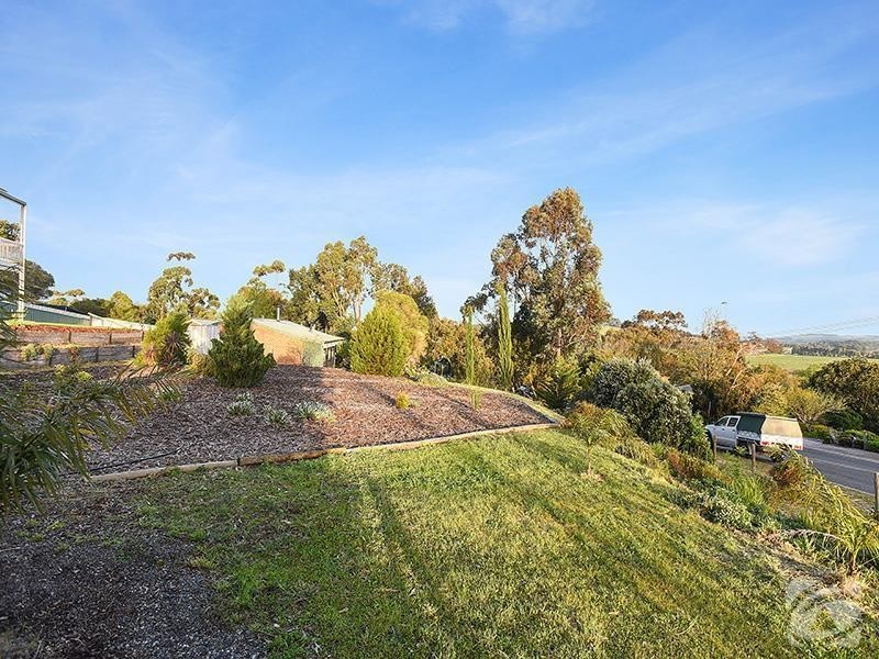 10 Ian Street, Mount Compass SA 5210