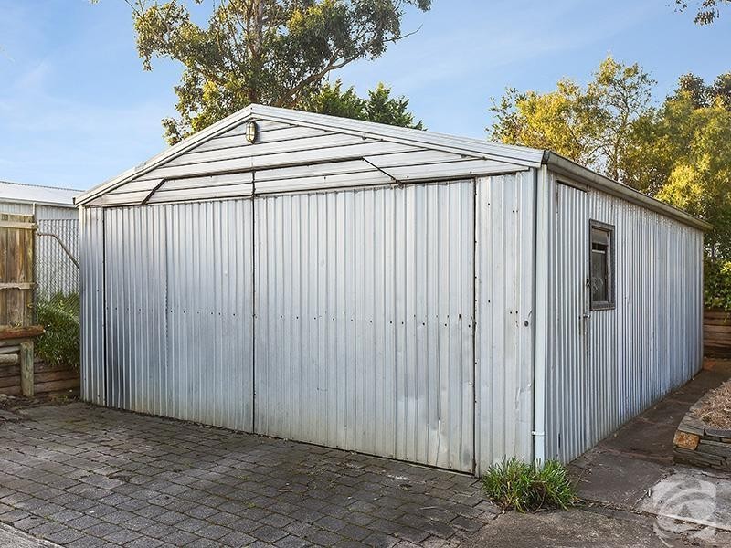 10 Ian Street, Mount Compass SA 5210