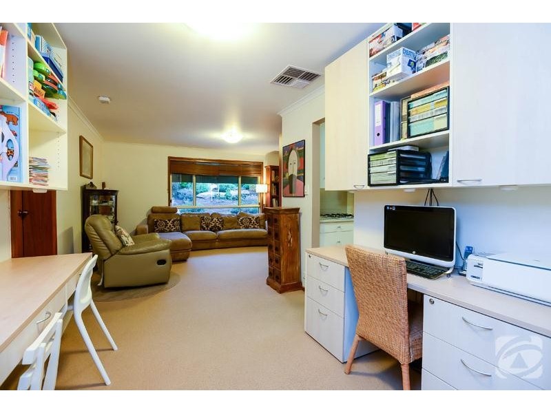 18 Pridham Court, Aberfoyle Park SA 5159