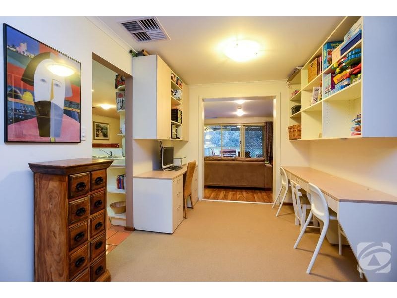 18 Pridham Court, Aberfoyle Park SA 5159