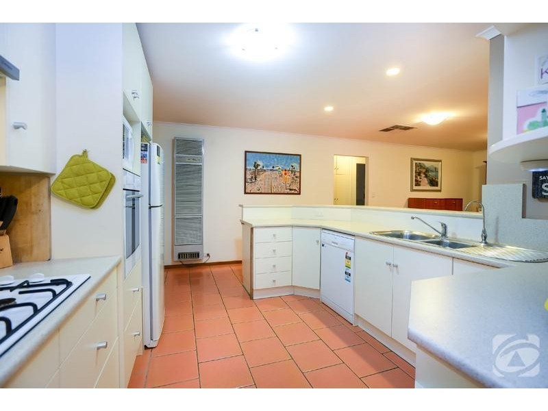 18 Pridham Court, Aberfoyle Park SA 5159