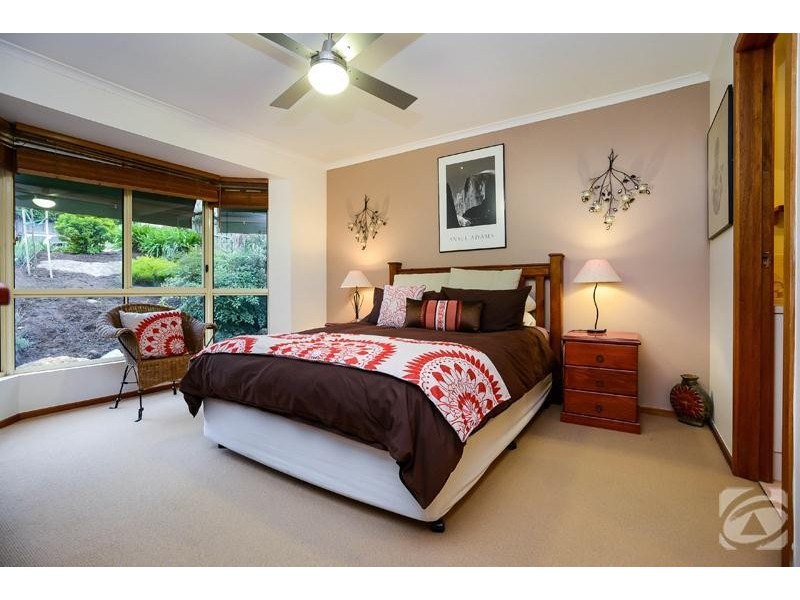 18 Pridham Court, Aberfoyle Park SA 5159