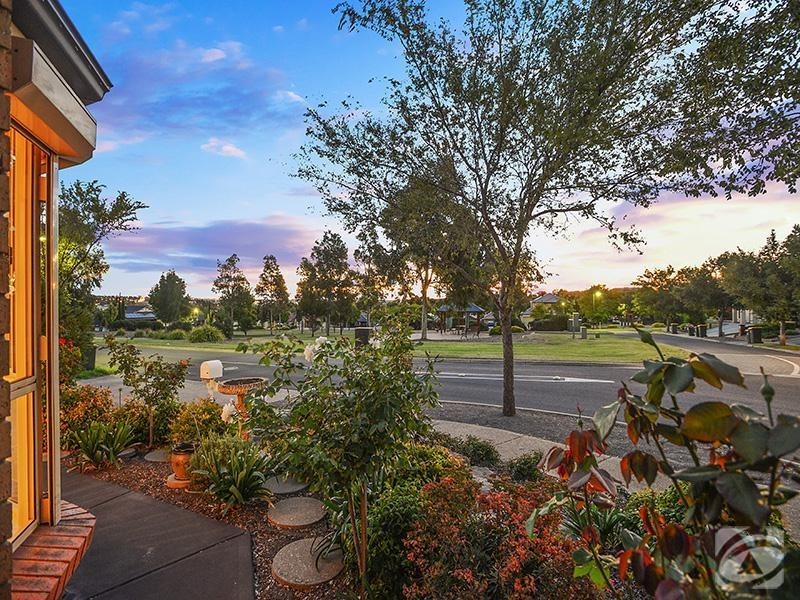 12 Antonio Street, Huntfield Heights SA 5163