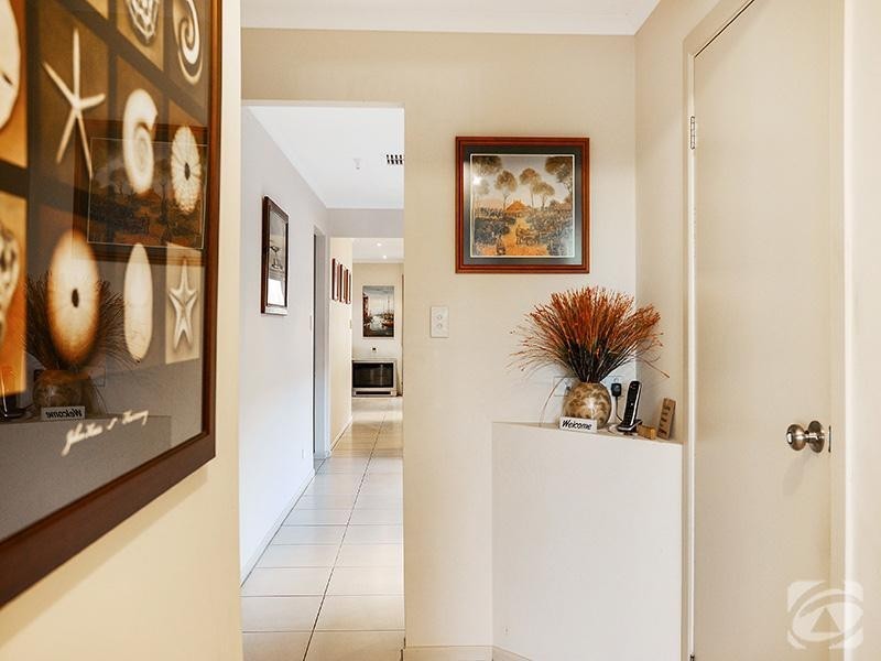 12 Antonio Street, Huntfield Heights SA 5163