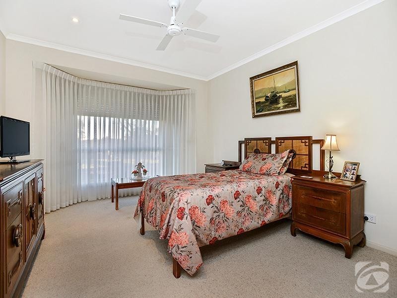 12 Antonio Street, Huntfield Heights SA 5163