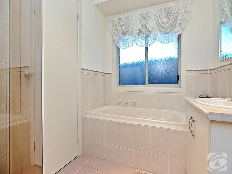 12 Antonio Street, Huntfield Heights SA 5163