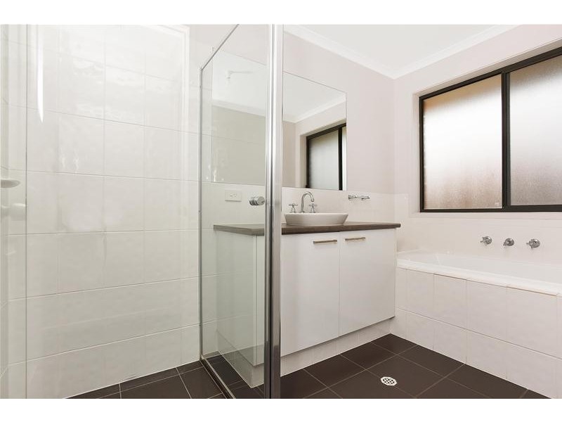 11 Manly Court, Seaford Rise SA 5169