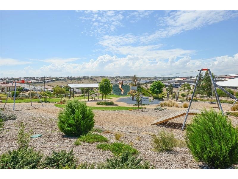 11 Manly Court, Seaford Rise SA 5169