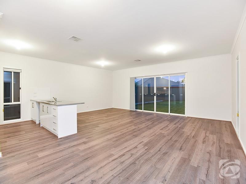 8a Aubrey Drive, Willunga SA 5172