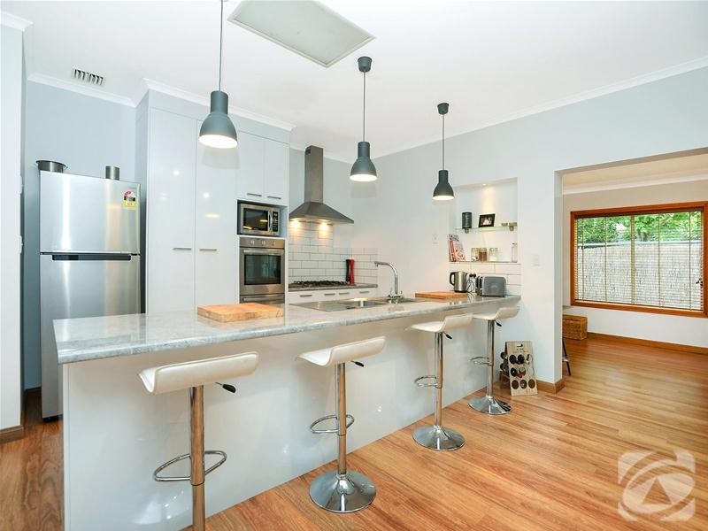 1 Sea Eagle Crescent, Seaford Rise SA 5169