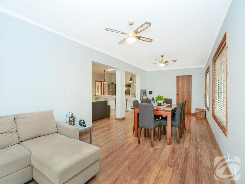 1 Sea Eagle Crescent, Seaford Rise SA 5169