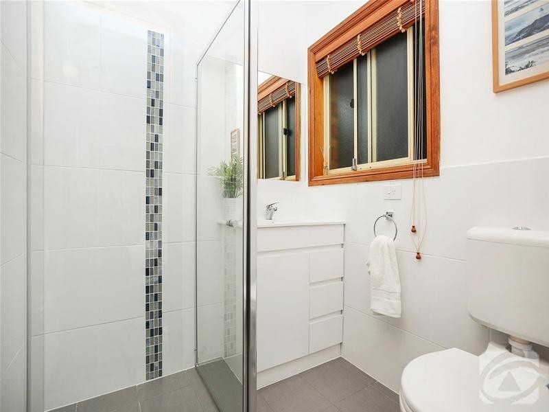 1 Sea Eagle Crescent, Seaford Rise SA 5169