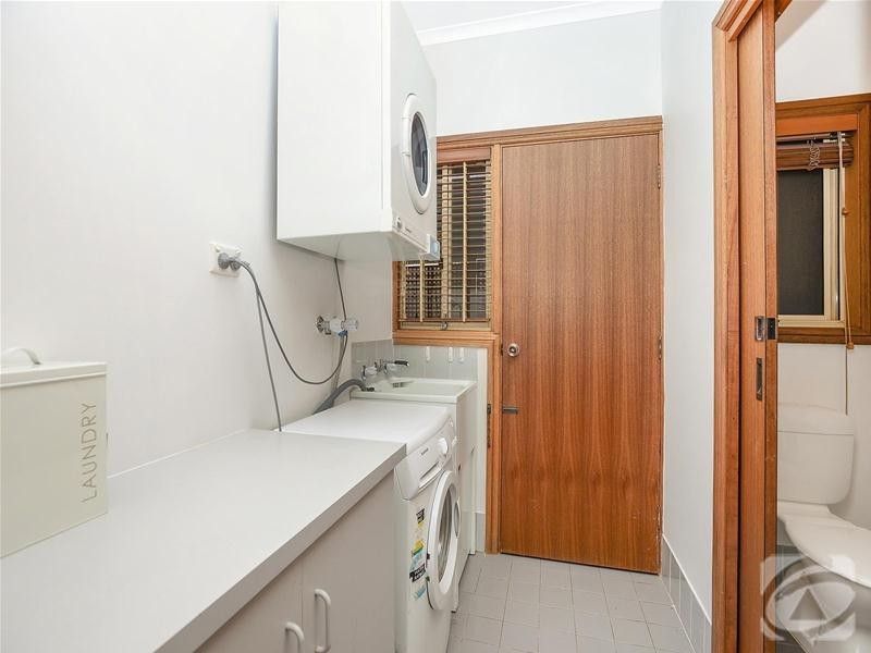 1 Sea Eagle Crescent, Seaford Rise SA 5169