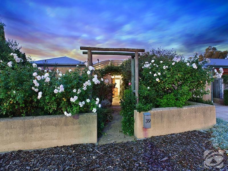 39 Richards Road, Willunga SA 5172